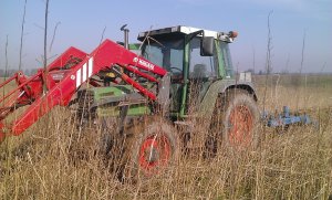 Fendt 309 z agregatem ścierniskowym 2,2