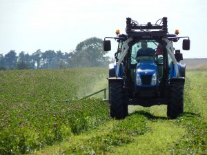 New Holland T5040