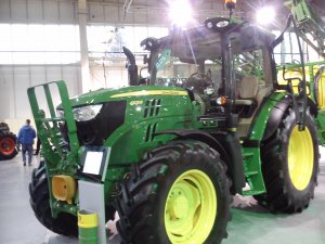 John Deere 6105R