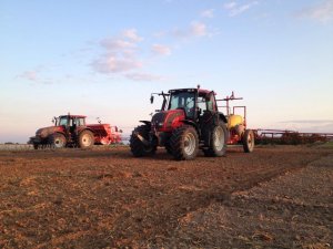 2x Valtra N101/T140