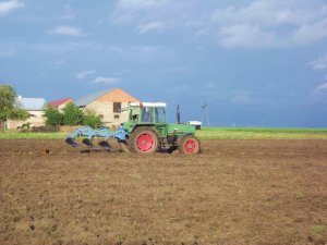 Fendt Farmer 306 LSA i Overum 3x40