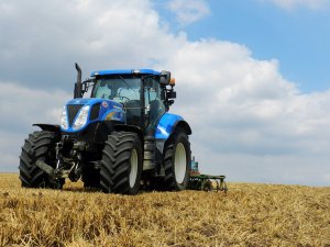 New Holland T6070 PC + Unia Cut 3,2