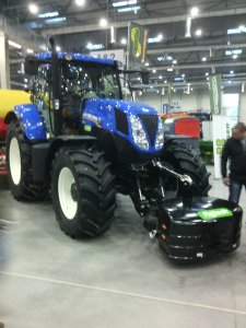 New Holland T7