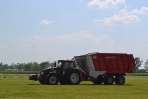 Valtra T & LELY TIGO PR60