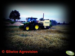 John Deere 5100r + Krone Variopack 1500