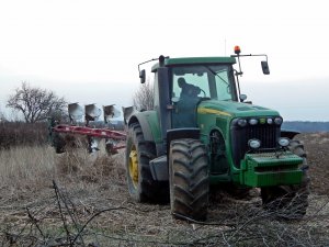 John Deere 8220