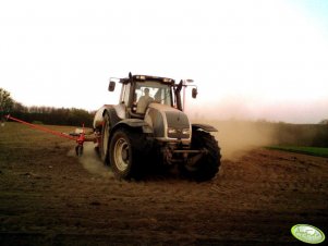 Valtra T190 + Kuhn