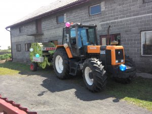 Renault 110-54 i Claas Rollant 44