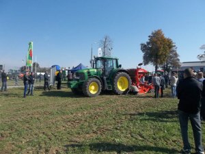 JD 7530 Prenium & Kuhn HR 304 & VENTA EC 300