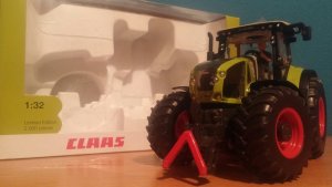 Claas Axion