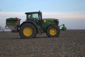 John Deere 6190R & Amazone