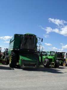 JOHN DEERE & MERLO