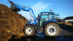 New Holland T4 95