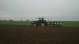 John Deere 6830