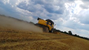 New Holland CX6080