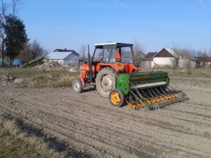 Massey Ferguson 235 + Amazone d7