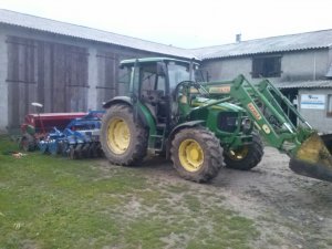 John Deere 5720