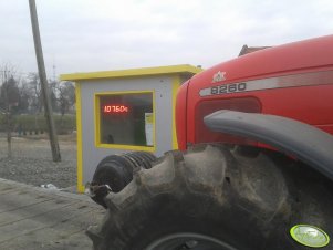 Massey Ferguson 8260