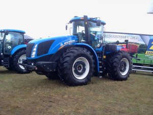 New Holland T9