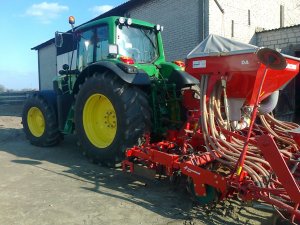 John Deere 6830 Premium + Kverneland ACCORD DA + KLH