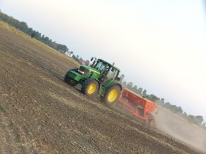 John Deere 6930