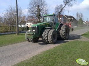 John Deere 8320