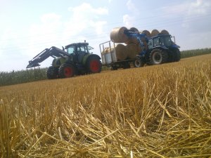 Claas Arion 610C & New Holland T5070