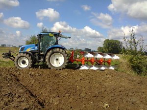 New Holland T6020 i Kuhn