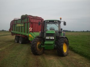 John Deere 6330 Premium + Strautmann Super Vitesse