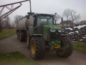 John Deere 6210R