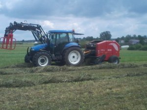 New Holland td5030 & Metal-Fach Z562 RN