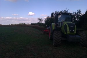 Claas Axion 810 + pottinger servo 45 s