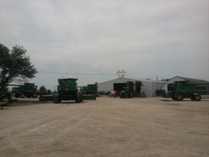 John deere'y  pełna gotowość :D