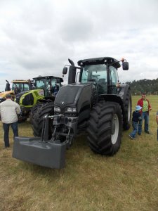 Valtra S353