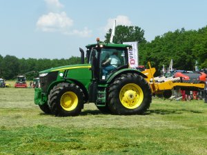 John Deere 7230R I Agrisem