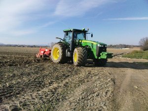 John Deere 8360 R + Maschio