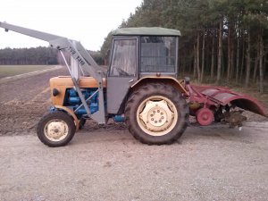 Ursus C-330 i Glebogryzarka UG
