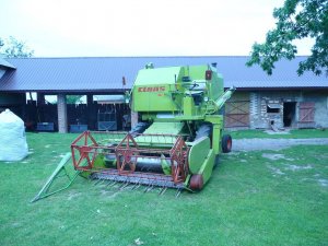 Claas compact 30