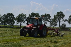 Massey Ferguson 5610