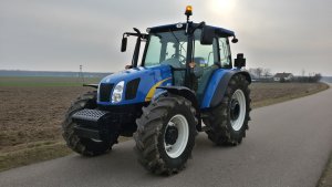 New Holland T5060