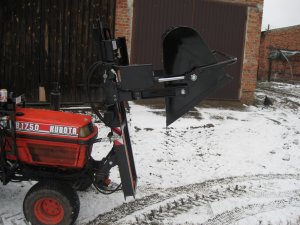 kubota + maszt widłowy