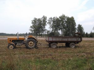 Ursus C-360 + Rozrzutnik