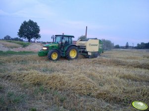 John Deere 5100R + Krone