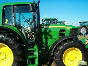 John Deere 6630