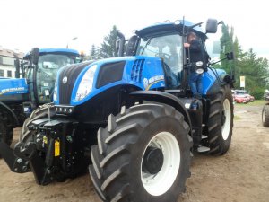 New Holland T8.420