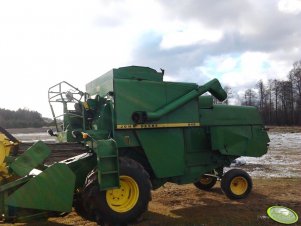 John Deere 945