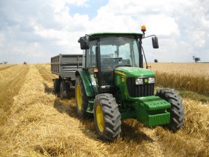 John Deere 5065 E