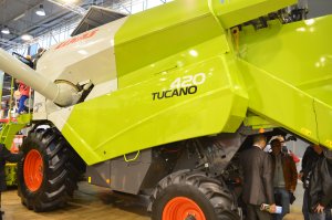 Claas Tucano 420