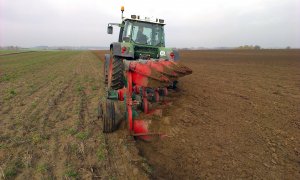 Fendt 711 Vario + Kverneland ES95