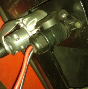 Gniazdka elektryczne w c-330